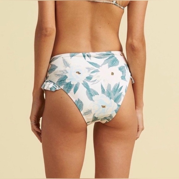 ✨ Billabong x Salty Blonde Maui Rider Bikini Set - NWT - Size detailed below ✨ - Picture 15 of 16